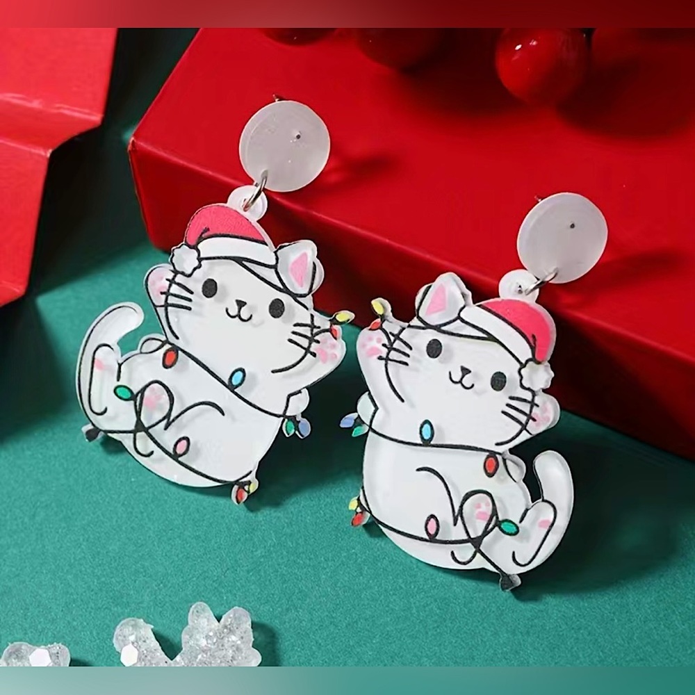 🎁Cheeky Acrylic Kitty Cat Earrings in White.